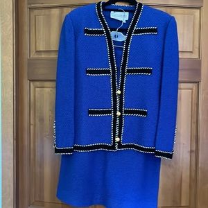 Knit blue with gold and black accents skirt suit 12